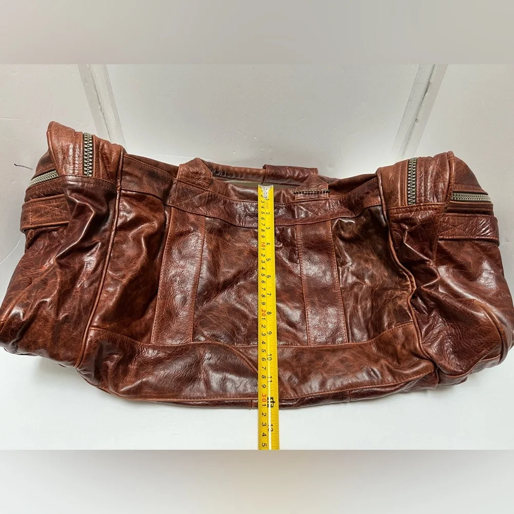 Handcrafted Leather With Zippered Compartments Traveling Duffel Bag Size XL